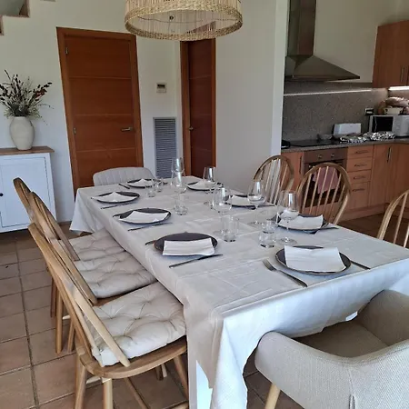 شقة Casa Familiar En Emporda Rural, A 20 Min De La Playa Llampaies