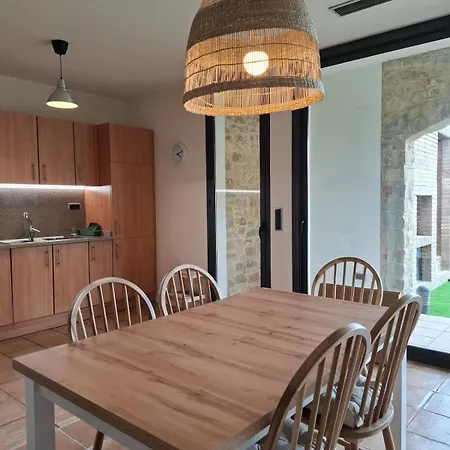 Casa Familiar En Emporda Rural, A 20 Min De La Playa شقة